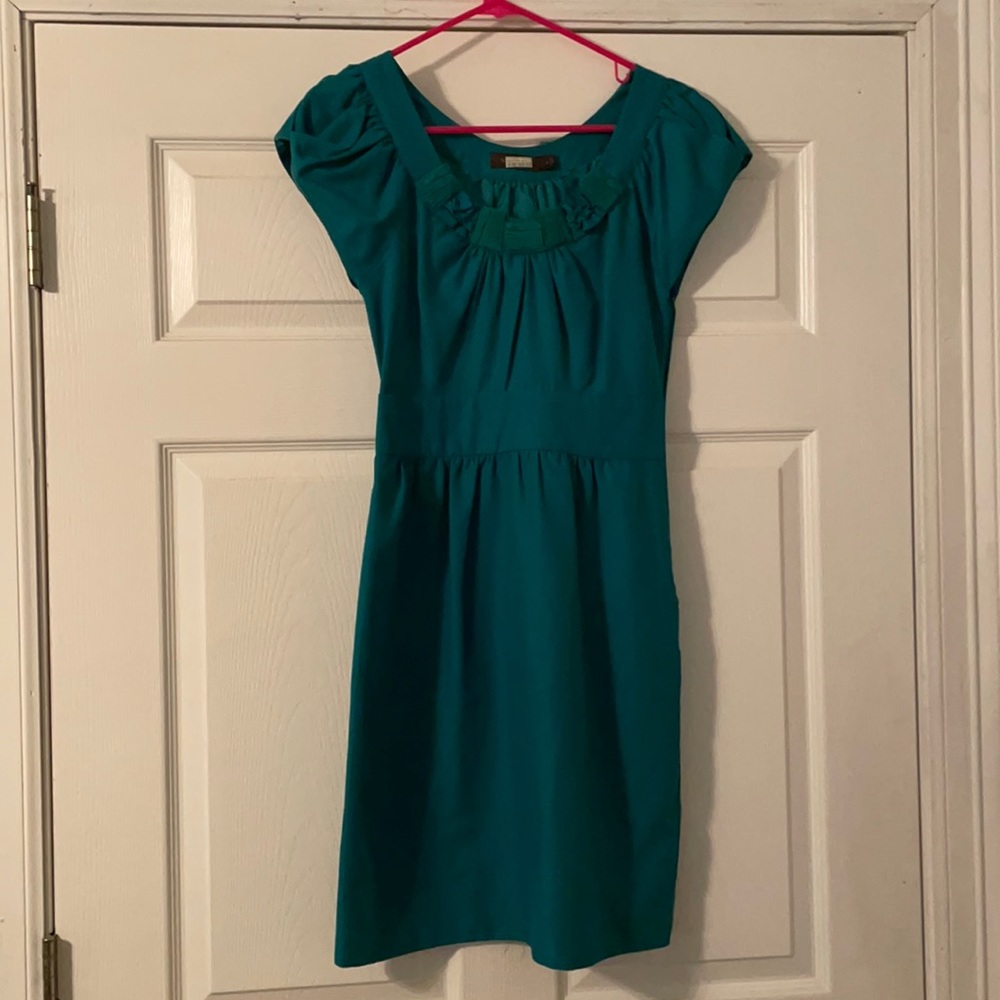 Emerald green lightweight dress for the holidays